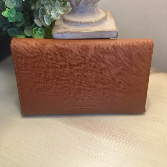 Zoppen Travel Wallet - Picture 2 of 12